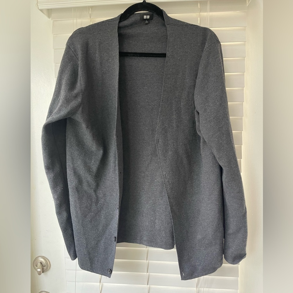Unisex Uniqlo L cardigan - Used